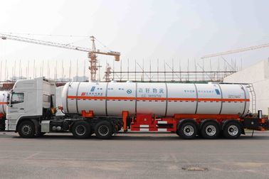 Capacity 39500L Three Axles Gas Tanker Truck , Durable Gas Delivery Truck